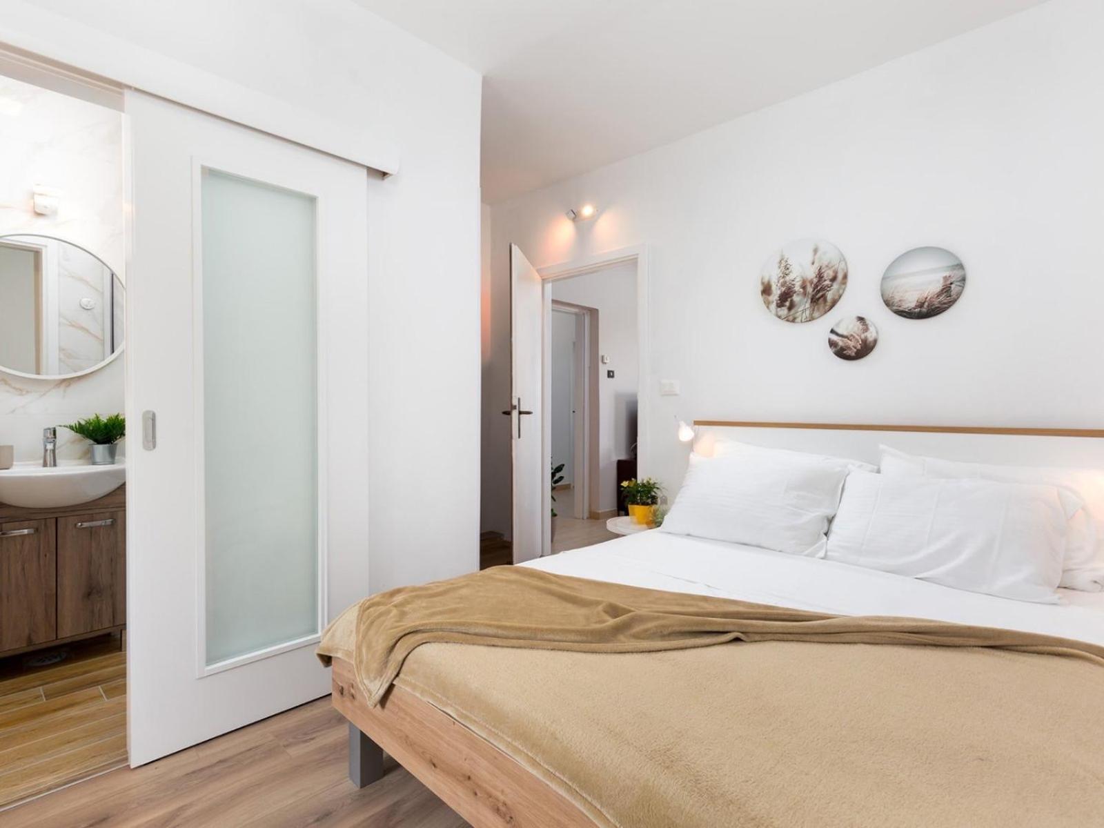 Apartments Loredana Porec Ngoại thất bức ảnh